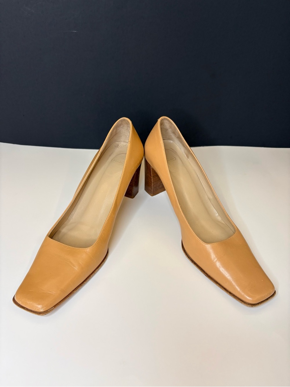 Vintage Coach “Malorie” Tan Leather Square Toe block heel pumps-Made in Italy